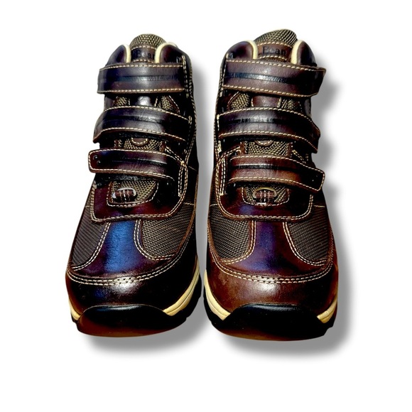 LL Bean Women's, Size 8 Snow Sneaker Artic Grip, Mid Hook and Loop, Dark Brown - Picture 3 of 11